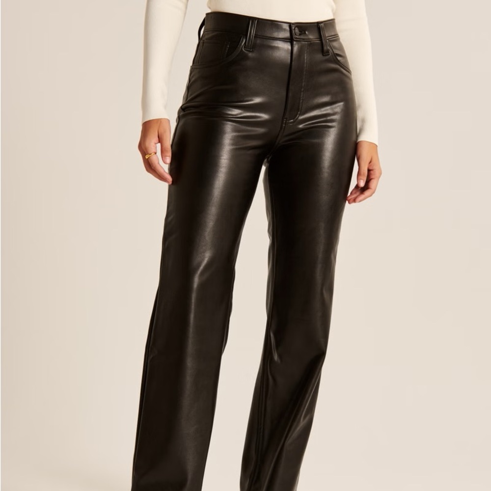 Curve Love Vegan Leather 90s Relaxed Pant